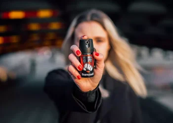 Lula sanciona lei que permite venda de spray de pimenta para mulheres