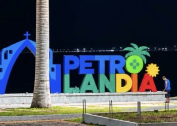 Com letreiro turístico e vista às margens do São Francisco, Petrolândia inaugura novo calçadão da Orla Fluvial nesta quarta
